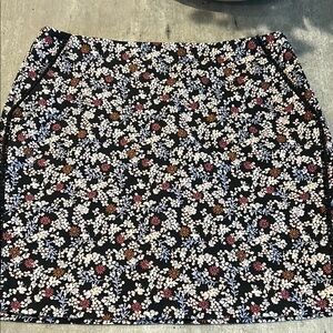 LOFT petites size 8P Floral Black Skirt